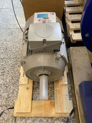 Picture of Siemens 1LE1002-1CB23-4FA4